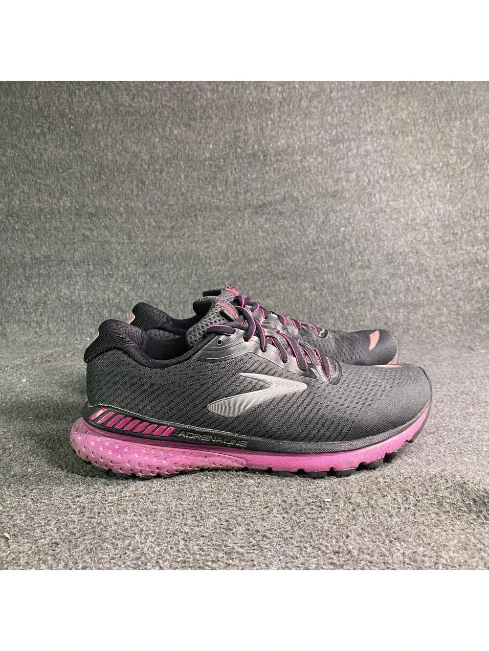 Brooks light tread